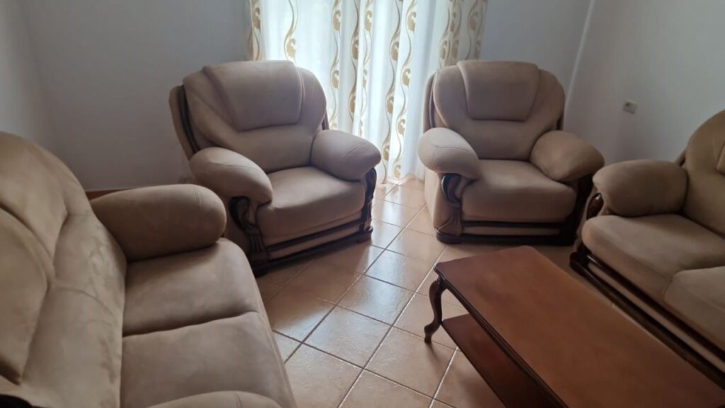 Apartament me qera 3+1 ne Rrugen e Elbasanit ID 5701