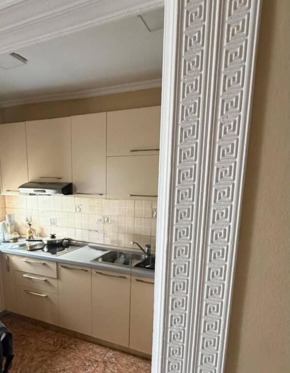 Apartment 2+1 for rent in Porcelan, Kinostudio! 600 leke!