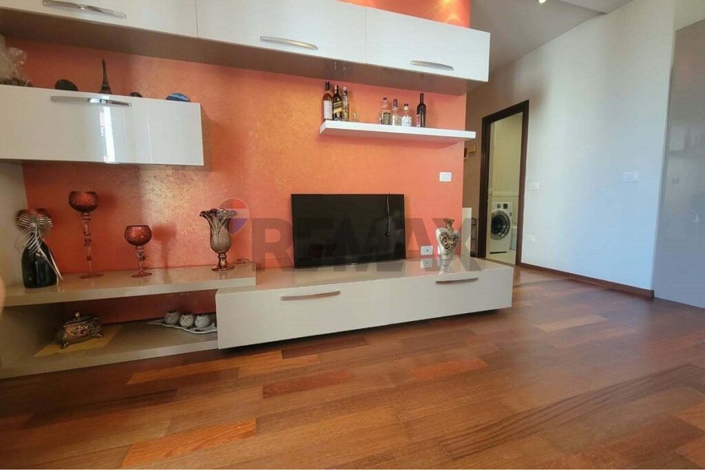 Apartment 2+1+2 for rent Yellow Buildings, Kamza Junction