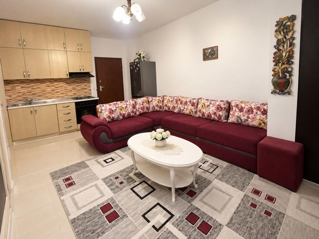 Jepet Me Qera Apartament 1+1+1 Post Parkimi + 1 Ballkon
