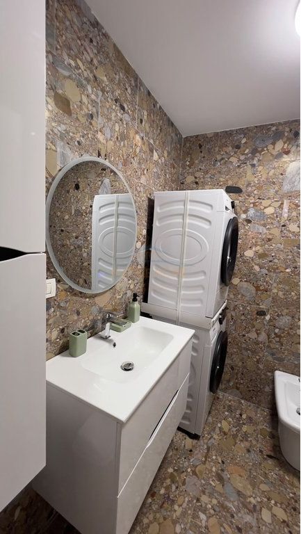 Rent, Apartment 2+1+2, near Lake View, Tirana