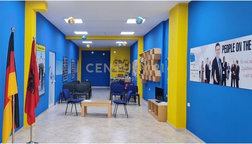 SELITE, COMMERCIAL FOR RENT 1,300 € /Month