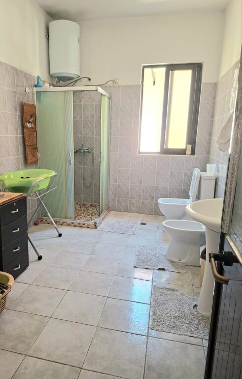APARTAMENT 2+1 PER QERA PRANE PARKUT OLIMPIK
