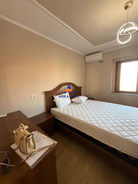 SHITET APARTAMENT 2+1+BALLKON VASIL SHANTO" 17.200.000 LEKE