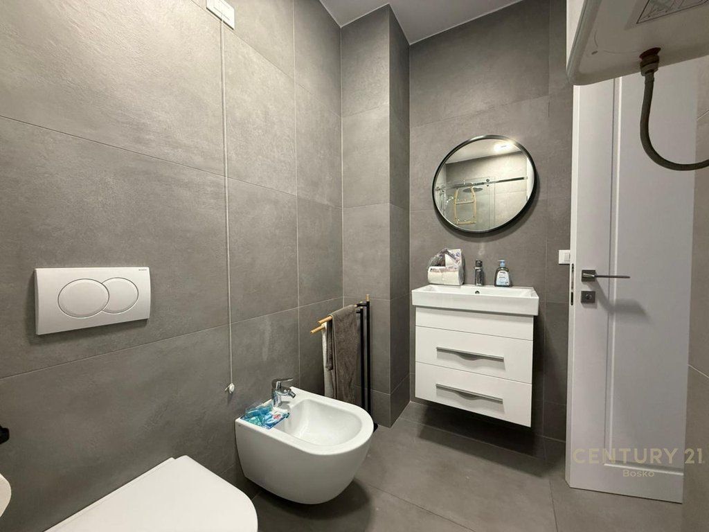 Apartament 1+1 për Shitje me Post Parkimi | Lake View