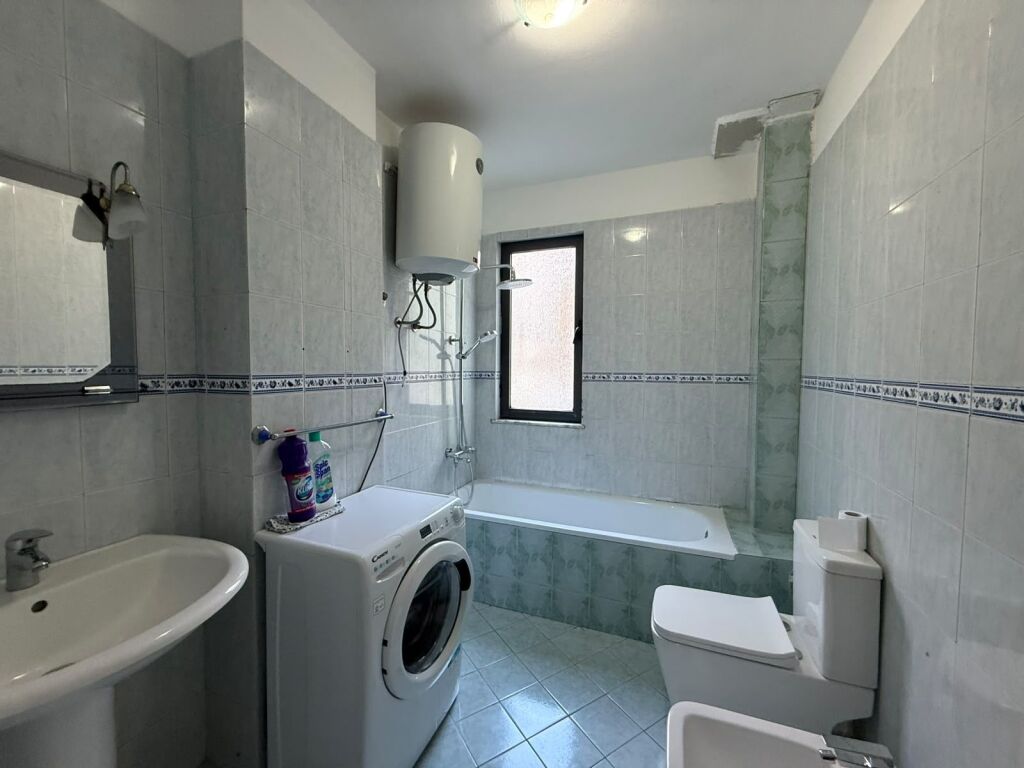 Apartament me qira 1+1 Stadiumi Dinamo