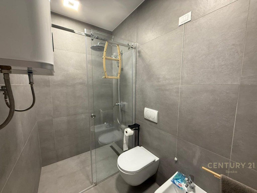Apartament 1+1 për Shitje me Post Parkimi | Lake View