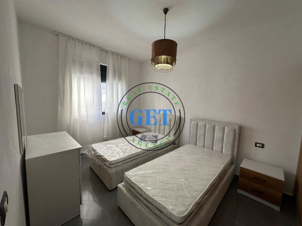 ◆ Jepet me Qira Kati i 2 i nje shtepie private, Qender, Durres