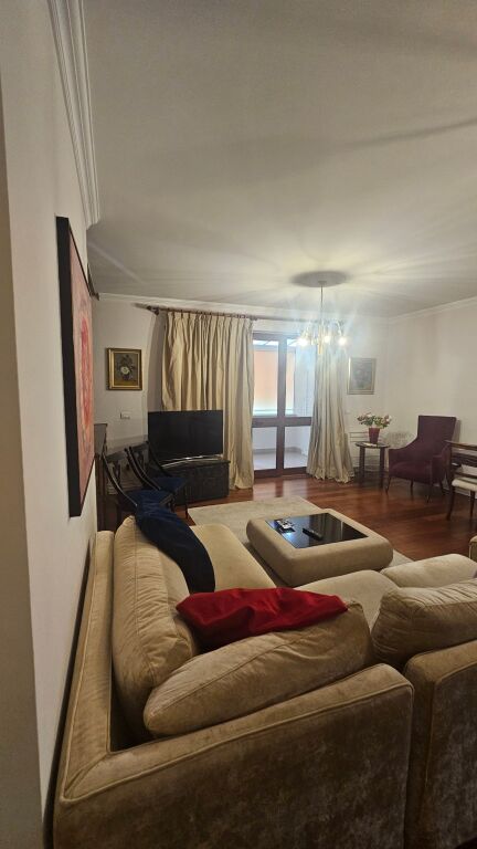 Shitet apartamenti 3+1+3 ne Bllok