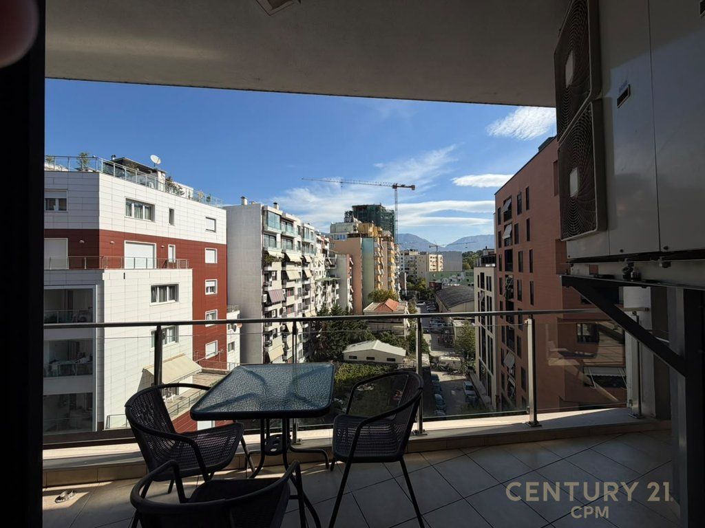 SHITET APARTAMENT 2+1+2 TEK RRUGA E KOSOVAREVE!