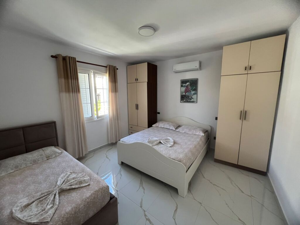 QIRA KATI ll DYTE 2+1 I NJE VILE NE PLAZH TEK XIXA 500 EURO