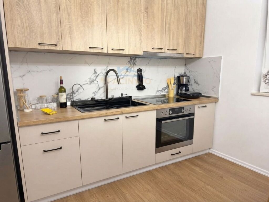 Qera, Apartament 1+1, Rruga e Kavajes, Tiranë.