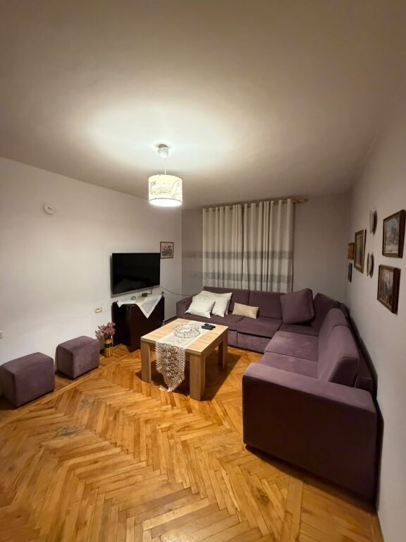 Apartament 1+1 me Qira Kombinat Tirane