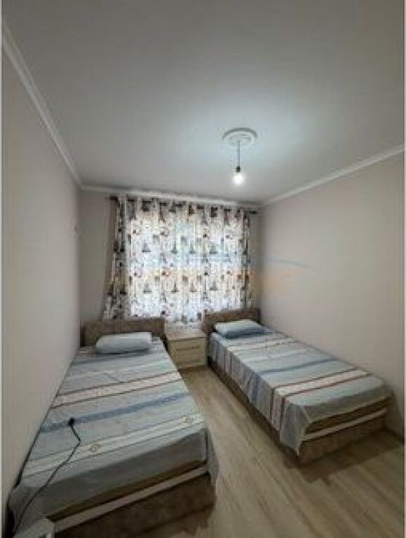Shitet, Apartament 2+1, Fresk.