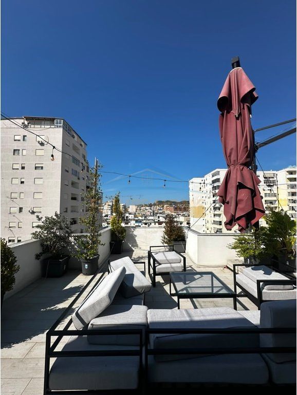Qera, Penthouse, Durres