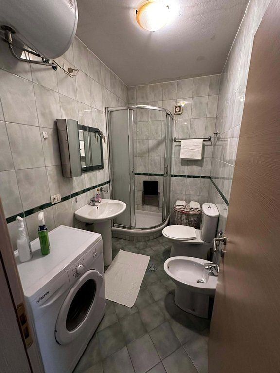 Apartament 1+1 me qira – Rruga Bogdanëve