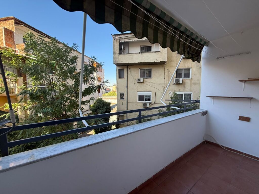 Apartament 1+1 me qira tek Stadiumi Dinamo!