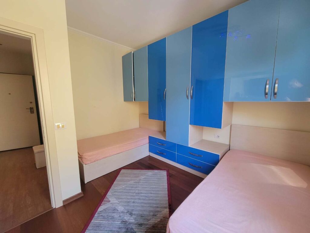 Apartment 2+1+2 for rent Yellow Buildings
