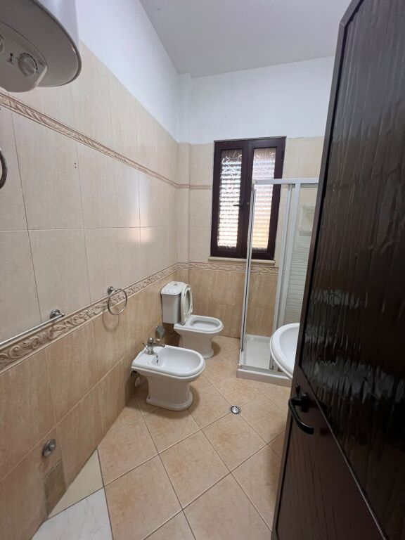 🏡 JEPET ME QIRA APARTAMENT 2+1 PRANË STADIUMIT, DURRËS