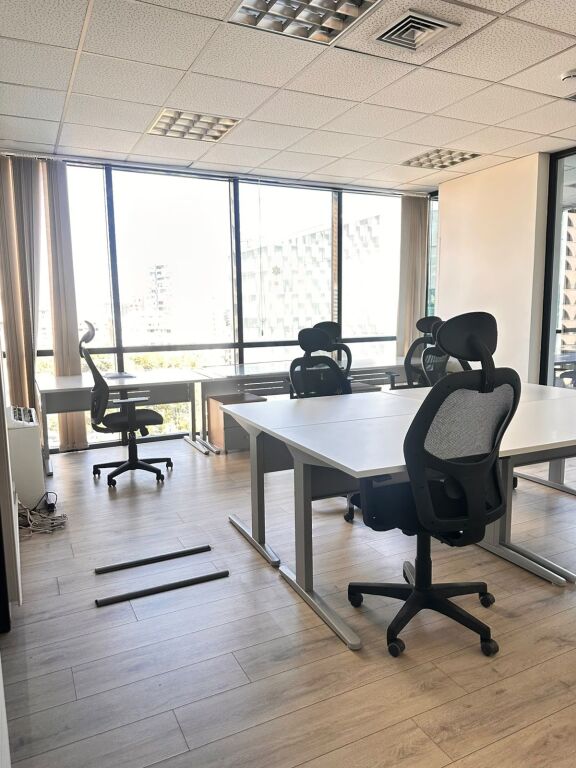 🏢 *OFFICE SPACE FOR RENT – CENTER*