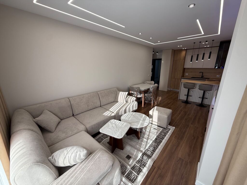 📣 QERA SUPER Apartament 1+1 📍 Don Bosko ✨  🏢 Ndertim i Ri 🪜 Kati 6 (Me Ashensor) 🛋️ Mobiluar Me Kushte Bashkekohore ✅ I Pa Banuar Me Pare 👫 Preferohen Kliente Cift  💶 Cmimi 60.000 Leke (i Pa Diskutueshem)
