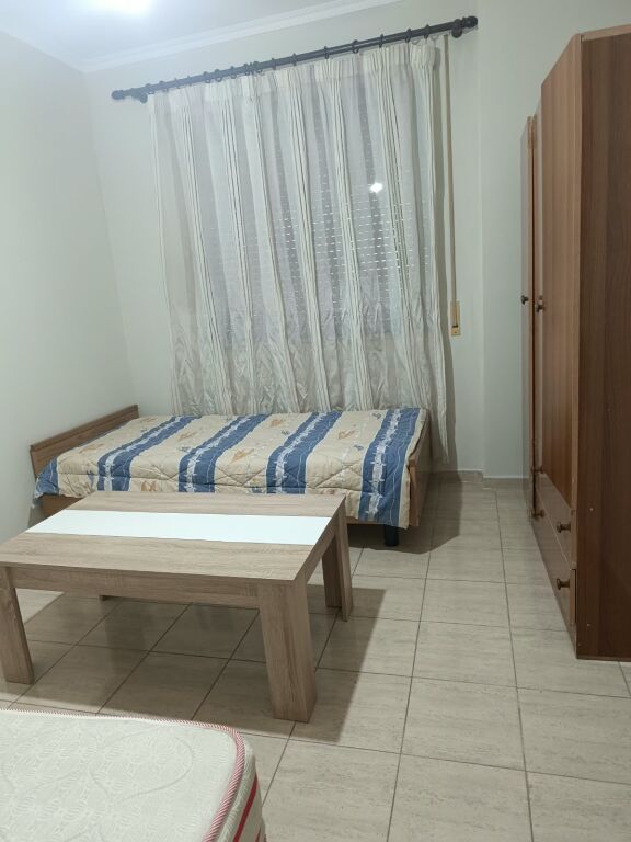 Jepet apartament 2+1 me qira tek Fresku  ! 400 mije leke !