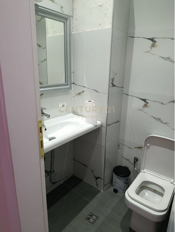 Jepet biznes me qira në Misto Mame! 900 € /Muaj