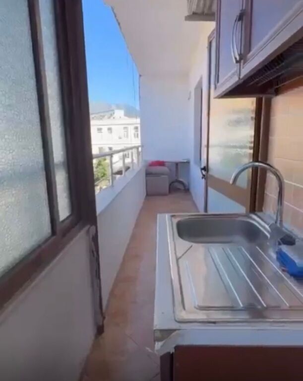 Apartament 1+1 me qira tek Medreseja!