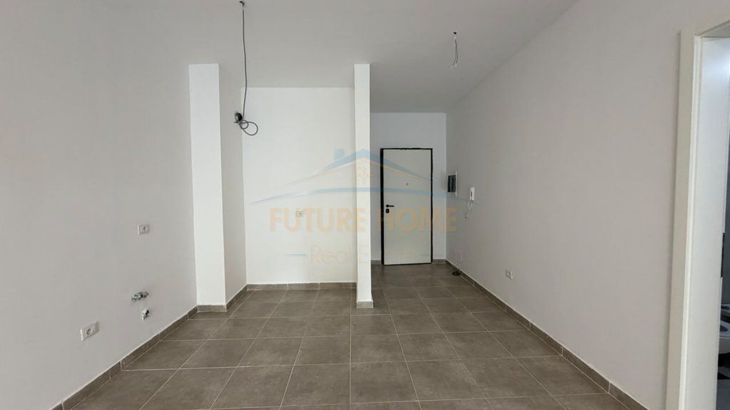Qera, Apartament 3+1, Liqeni I Thatë, Tiranë.