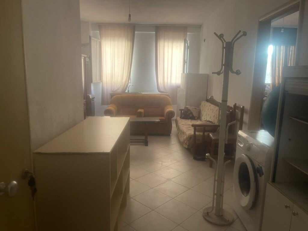 Qera | Apartament 1 + 1 | Pallati me Shigjeta | 350 €/muaj