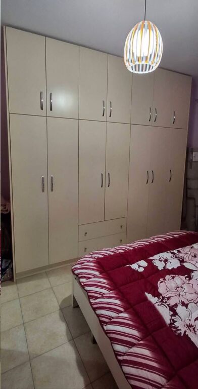 Appartamento 1+1 in affitto, Astir vicino al bar Return 450 Mila leke