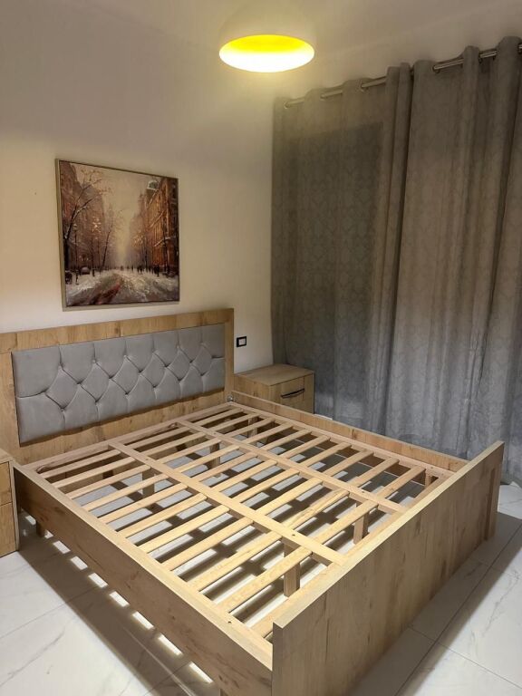Jepet me qera 1+1 Ndregjoni Bulevardi ri mobiluar 55000 lek