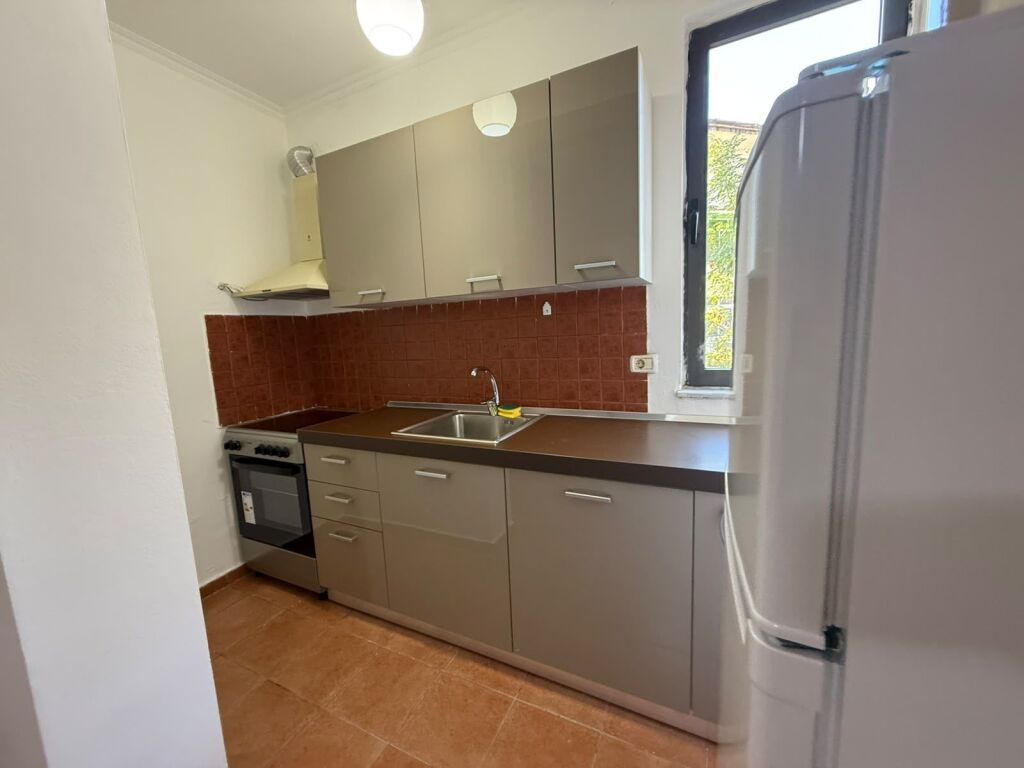 Apartament me qira 1+1 Stadiumi Dinamo