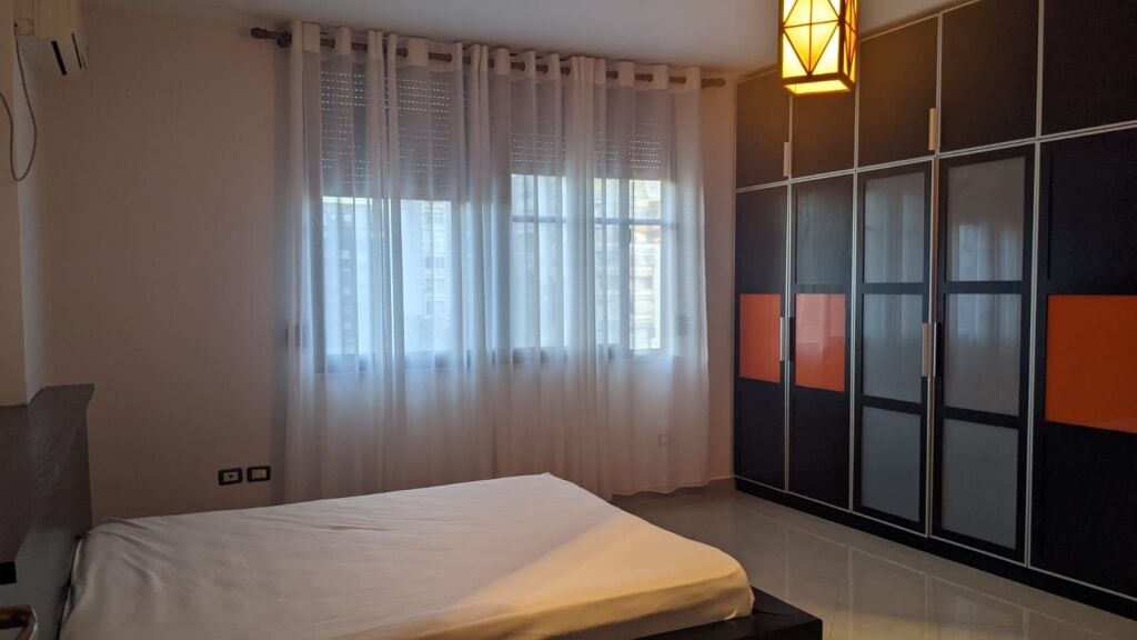 Jepet me qira apartament 2+1