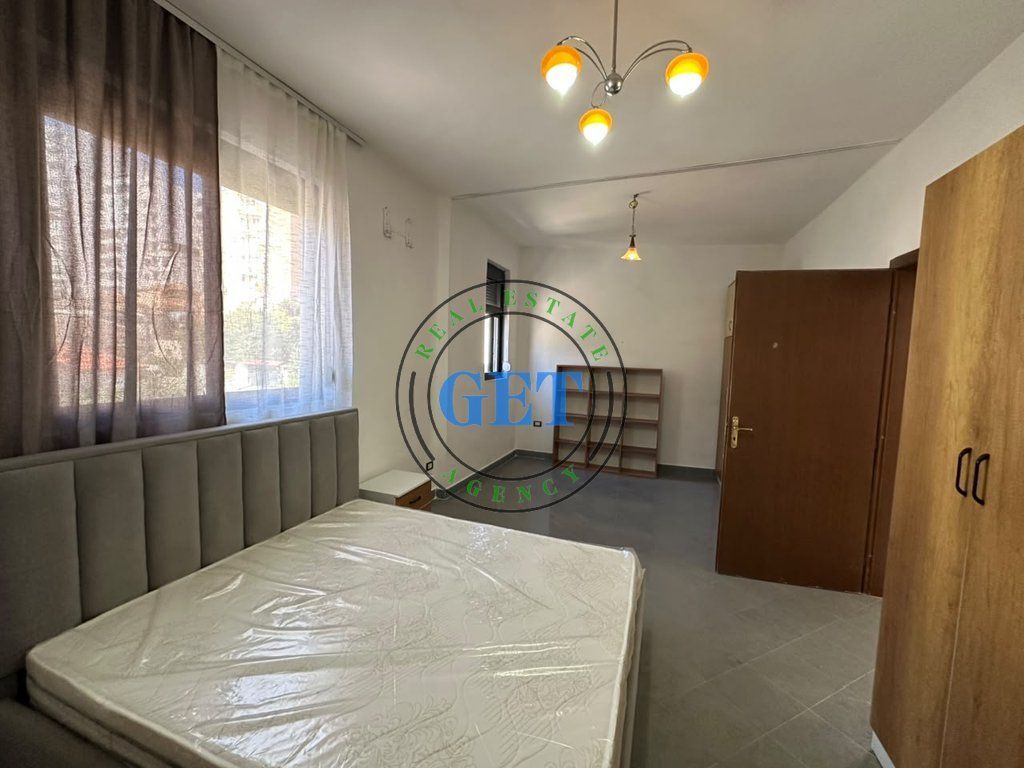 ◆ Jepet me Qira Kati i 2 i nje shtepie private, Qender, Durres