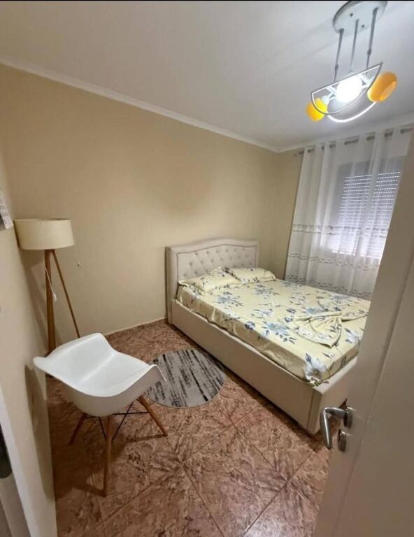 Apartment 2+1 for rent in Porcelan, Kinostudio! 600 leke!