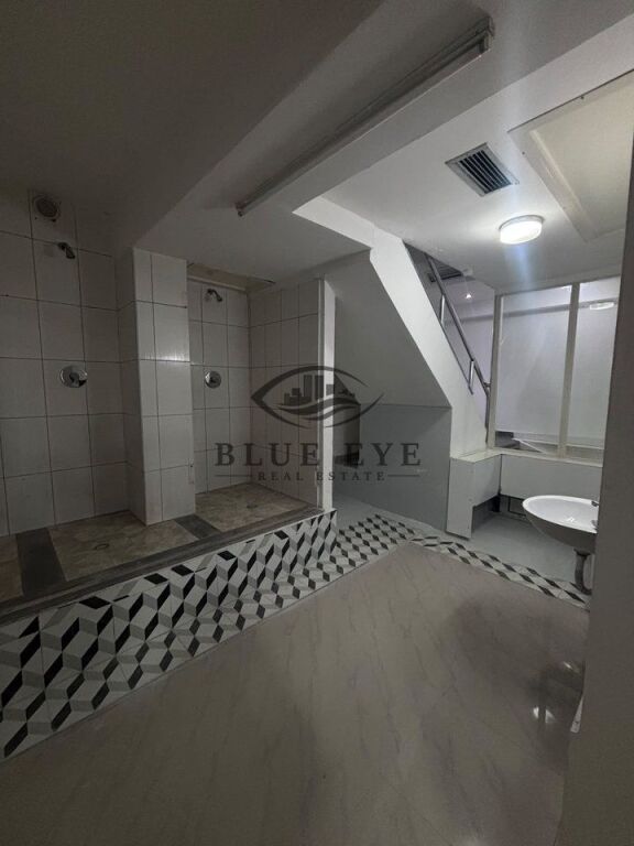 Commercial Space for Rent in Stadiumi, Durrës.