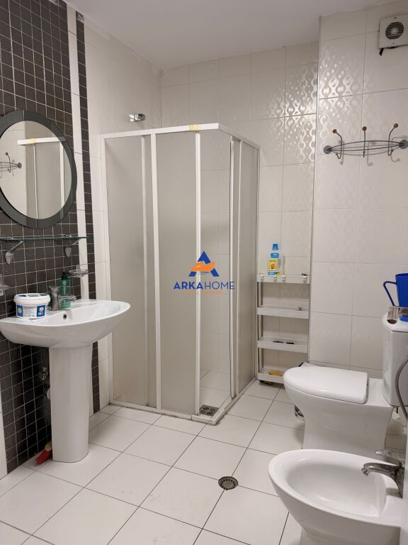 JEPET ME QERA APARTMENT 1+1+2 BALLKONE "TE KRISTAL CENTER" 50.000 LEKE