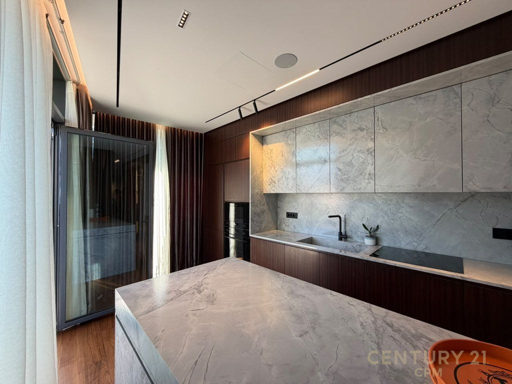 Apartament luksoz per qira – Lake View Residence