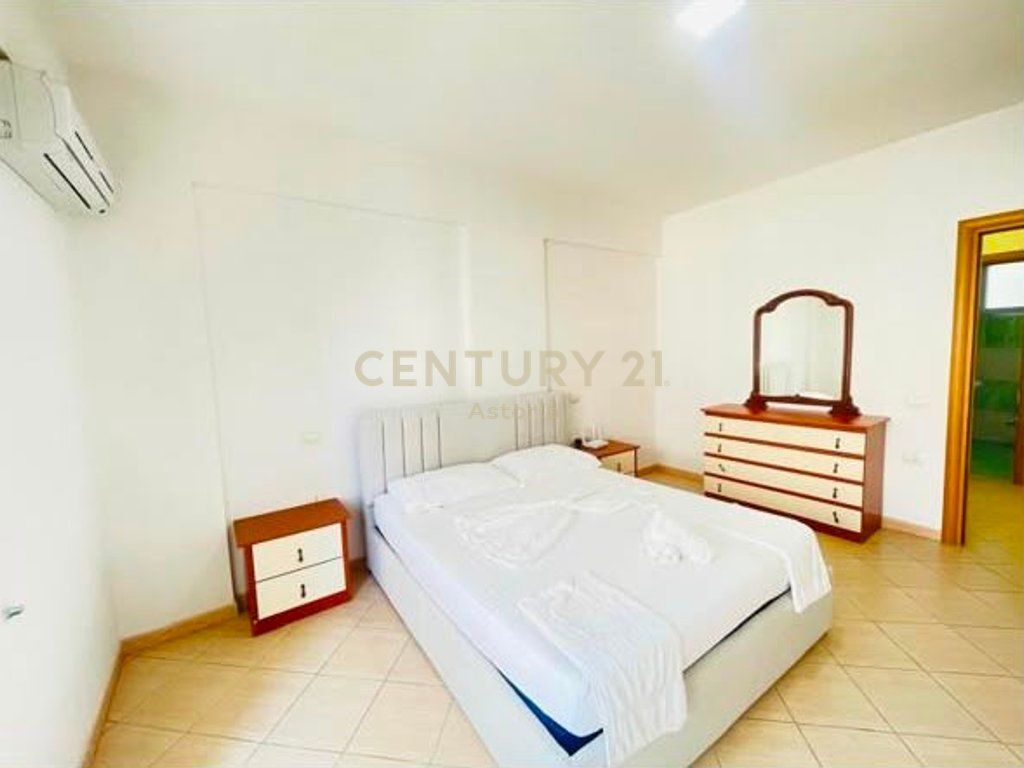 FOR SALE APARTMENT 2+1 FIRST LINE, LUNGOMARE VLORE.