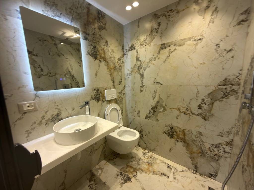 SHESIM APARTAMENT 1+1 PRANE STACIONIT TE TRENIT