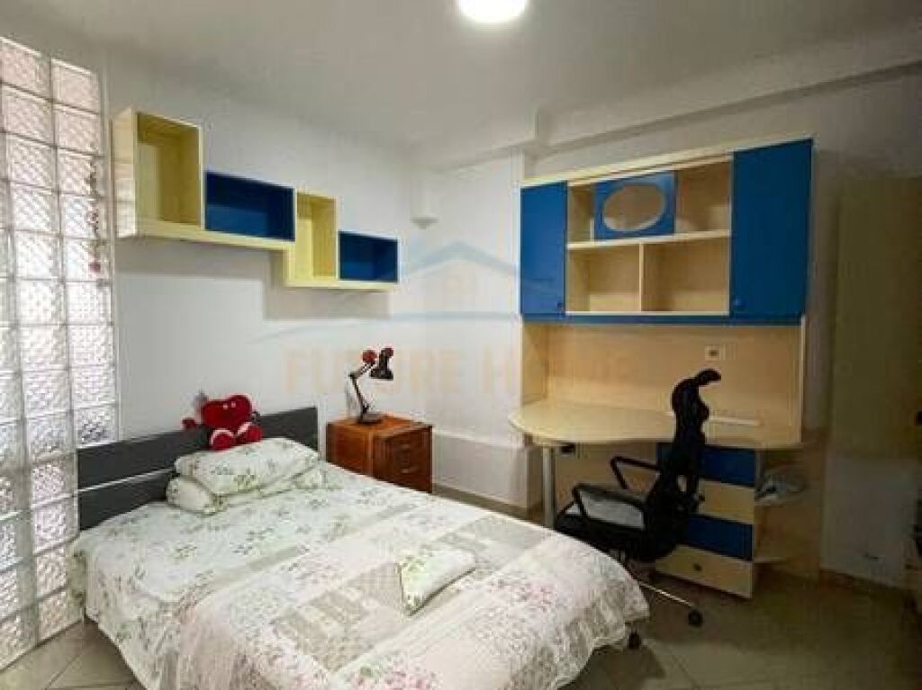 Affitto, Appartamento 3+1+2, Via Kavaja. PRO74880