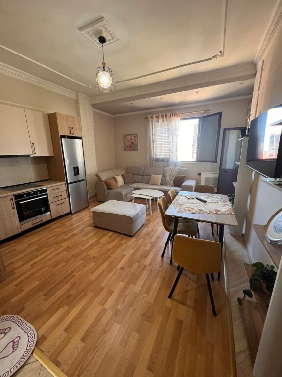 🏡 JEPET ME QIRA APARTAMENT 2+1 PRANË STADIUMIT, DURRËS
