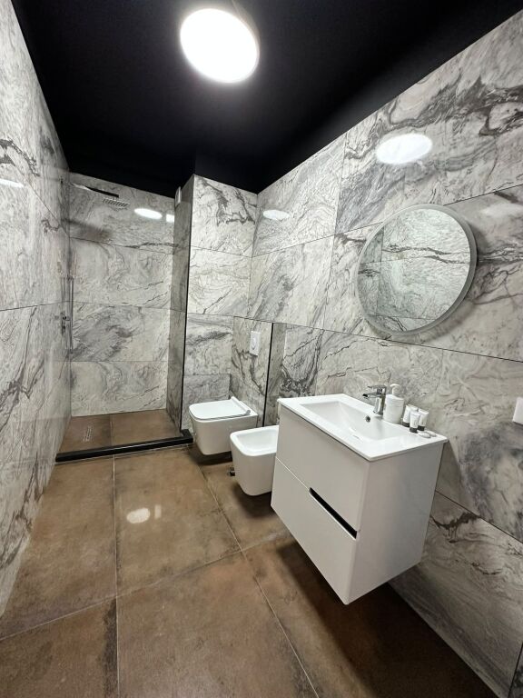 Apartment 1+1 for sale at Komuna e Parisit