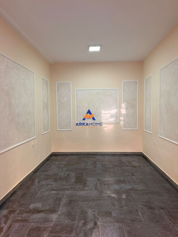 LOCALE DI SERVIZIO IN AFFITTO 40 M2 "IN VASIL SHANTO" 45.000 LEKE