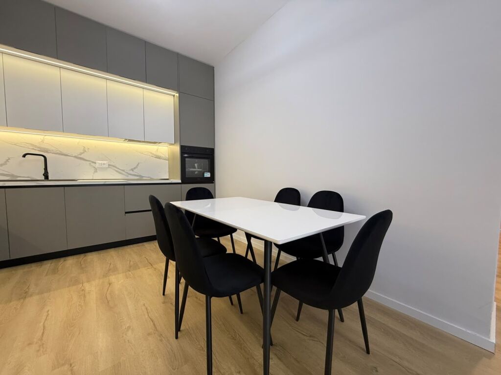 Apartament 2+1+2 te Aura ne Laprake
