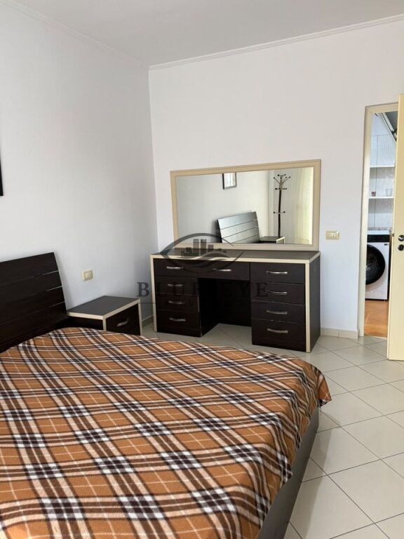 JEPET ME QIRA APARTAMENT 2+1 – PRANË KAZAZIT!