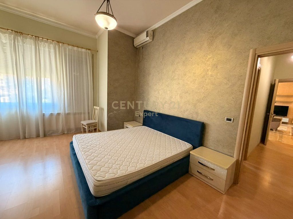 Affittasi appartamento 2+1 a Pazari i Ri