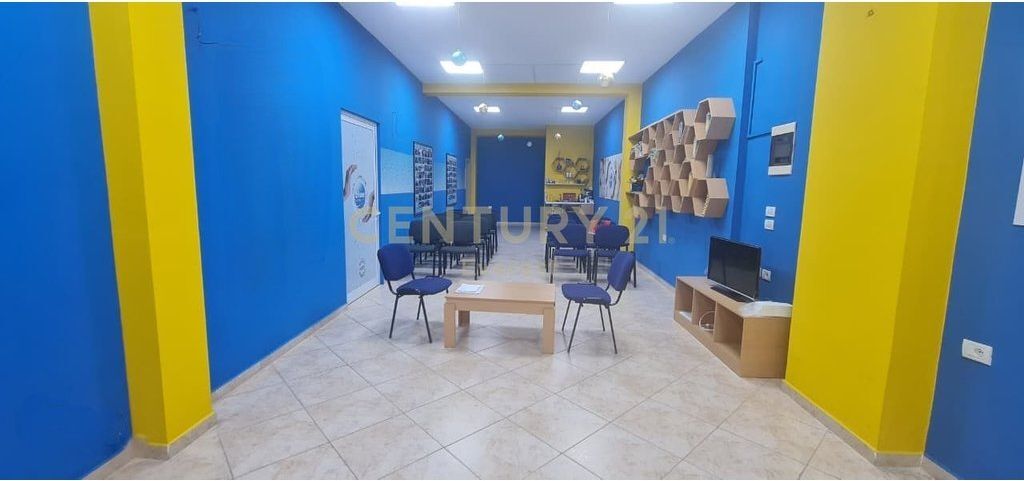 SELITE, COMMERCIAL FOR RENT 1,300 € /Month