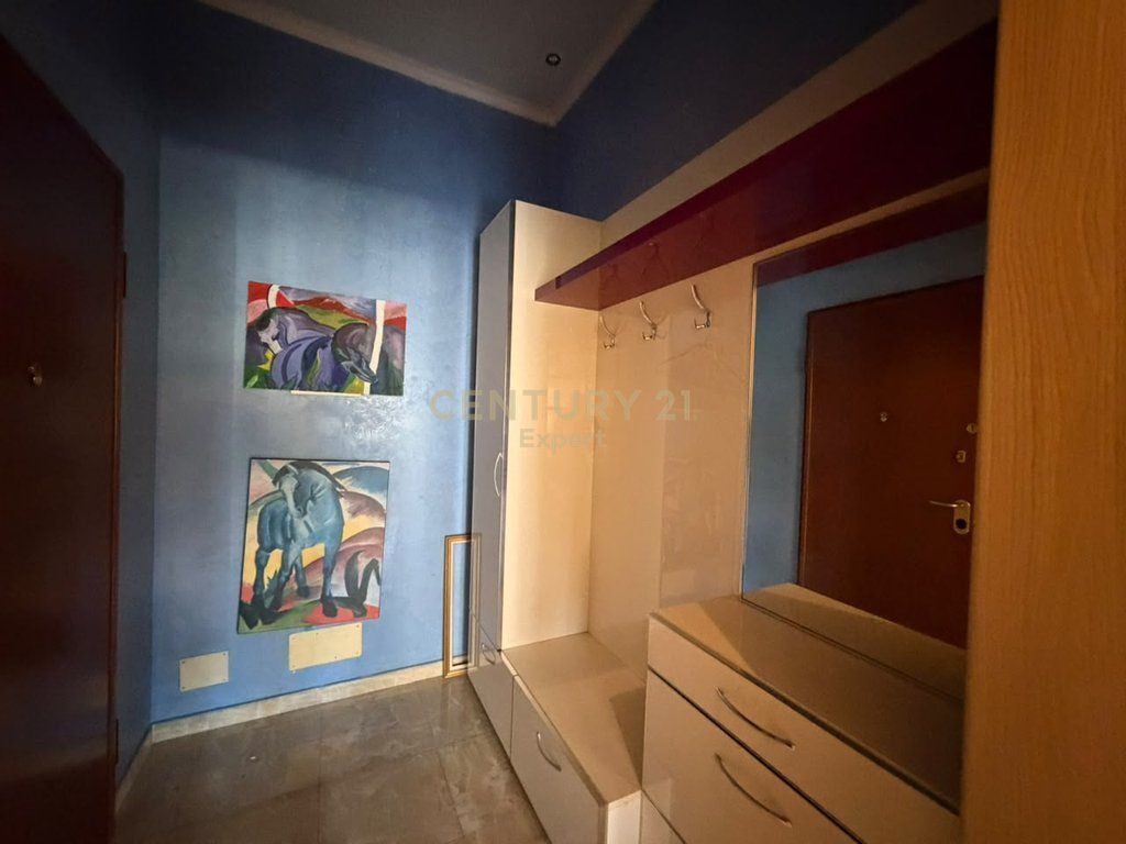 Affittasi appartamento 2+1 a Pazari i Ri